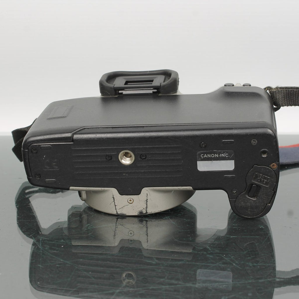 Canon EOS 300 + 28-90mm f/4-5.6