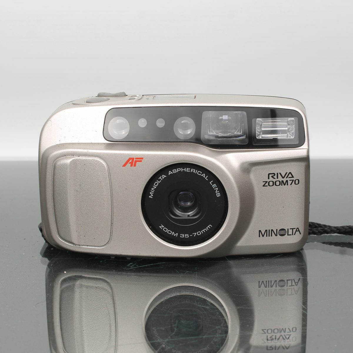 Minolta Riva Zoom 70
