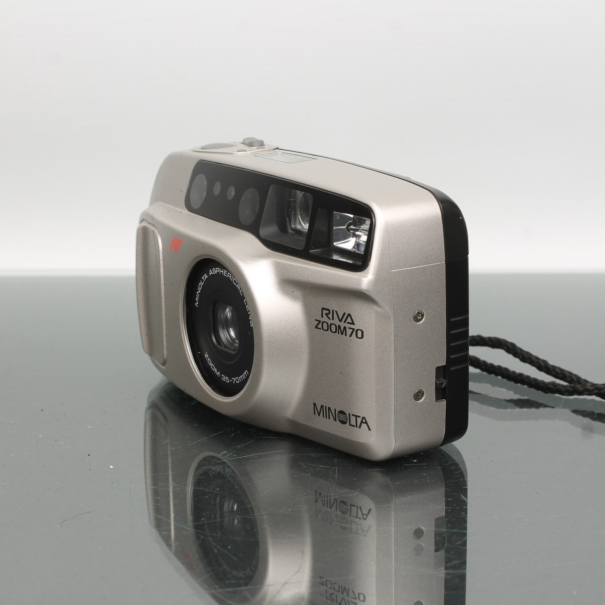 Minolta Riva Zoom 70