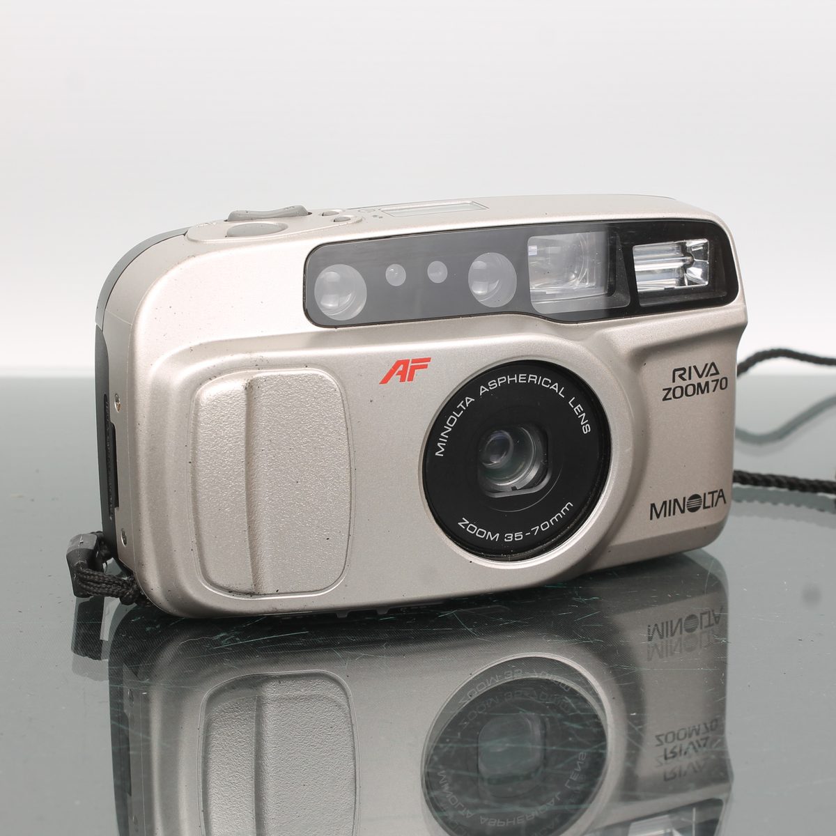Minolta Riva Zoom 70