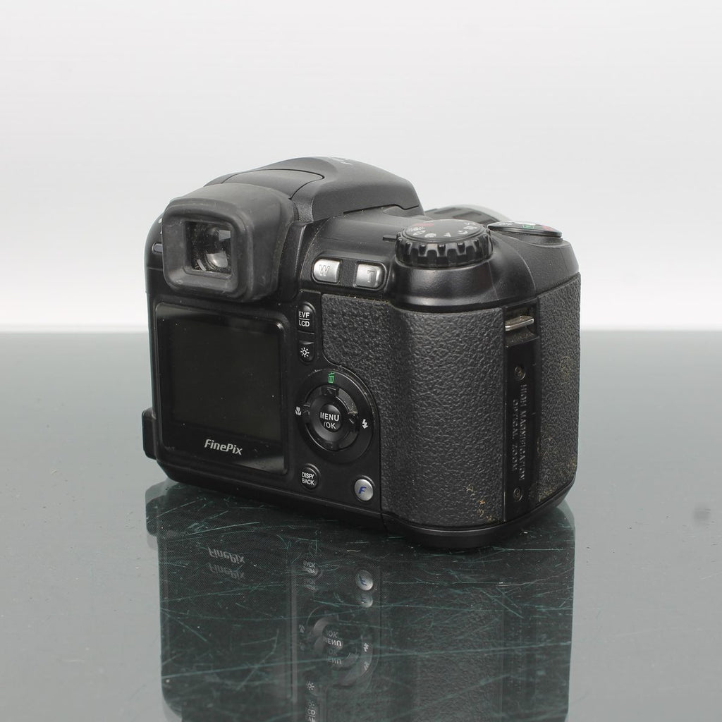 Fujifilm FinePix S5600