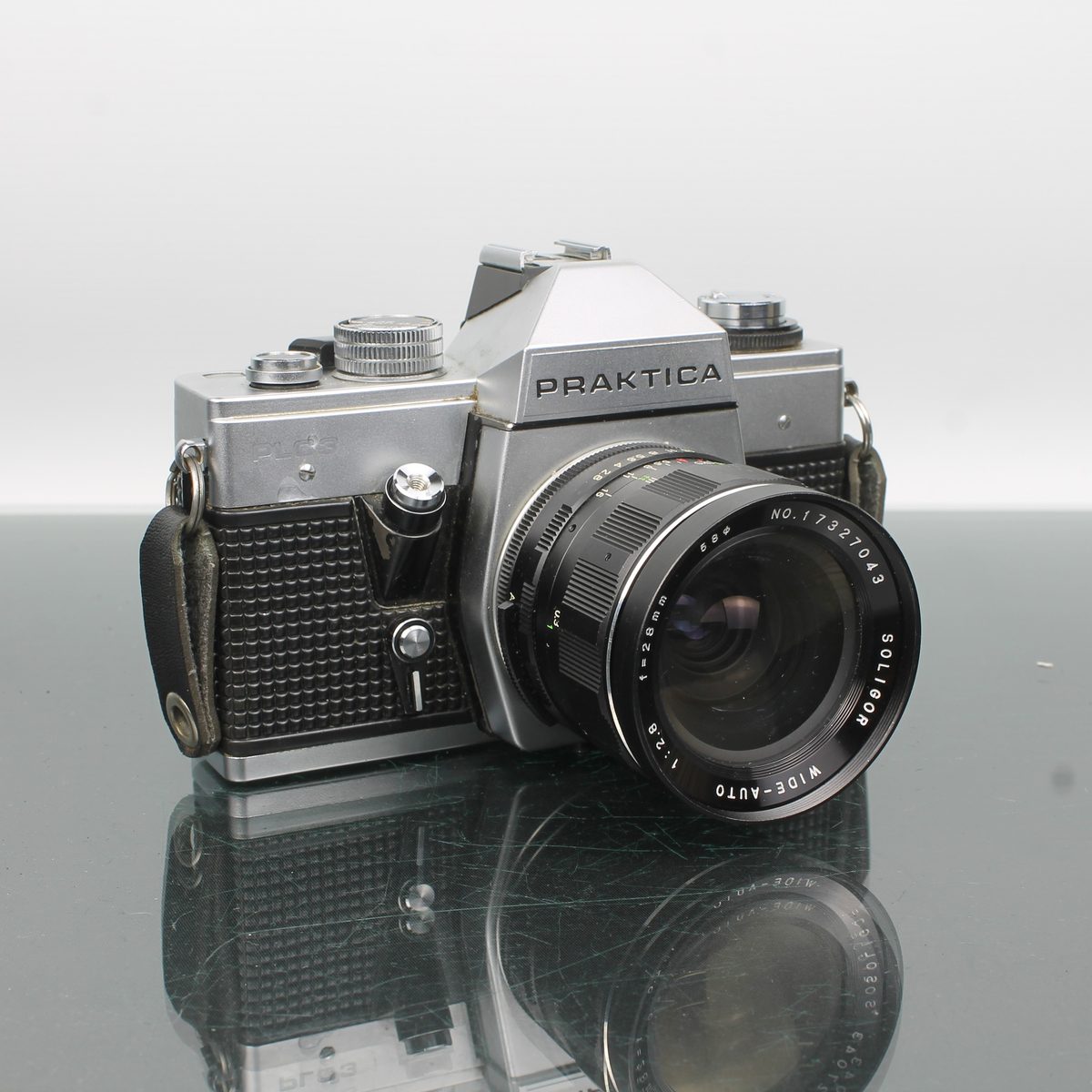 Praktica PLC 3 + Soligor Wide Auto 28mm f/2.8