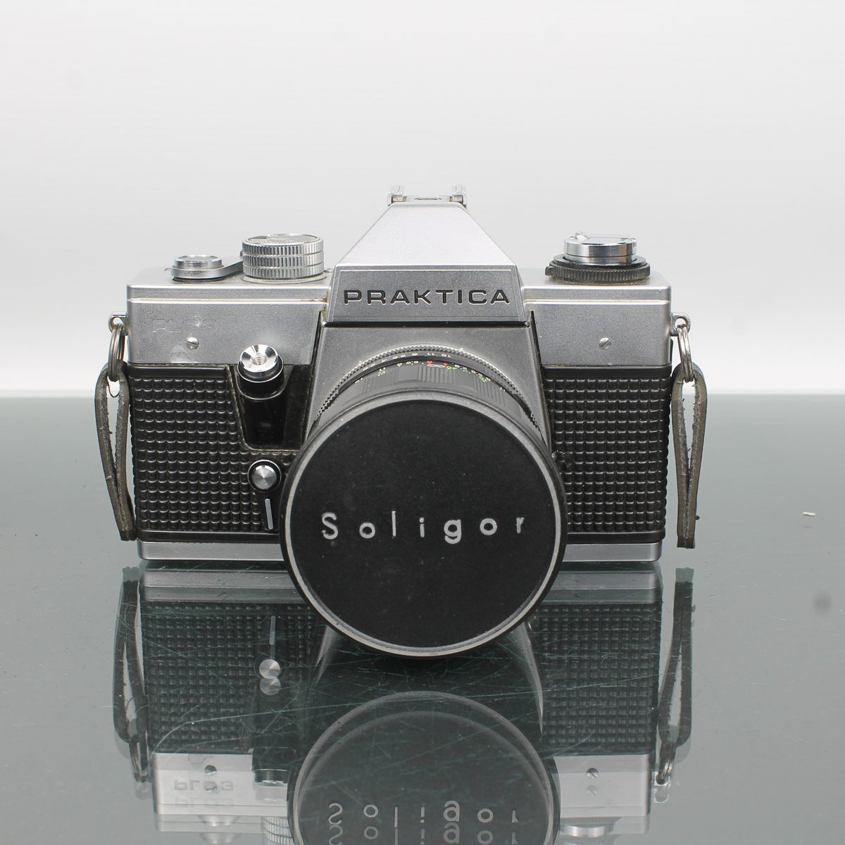 Praktica PLC 3 + Soligor Wide Auto 28mm f/2.8