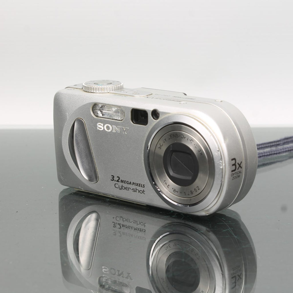 Sony Cyber-Shot DSC-P8