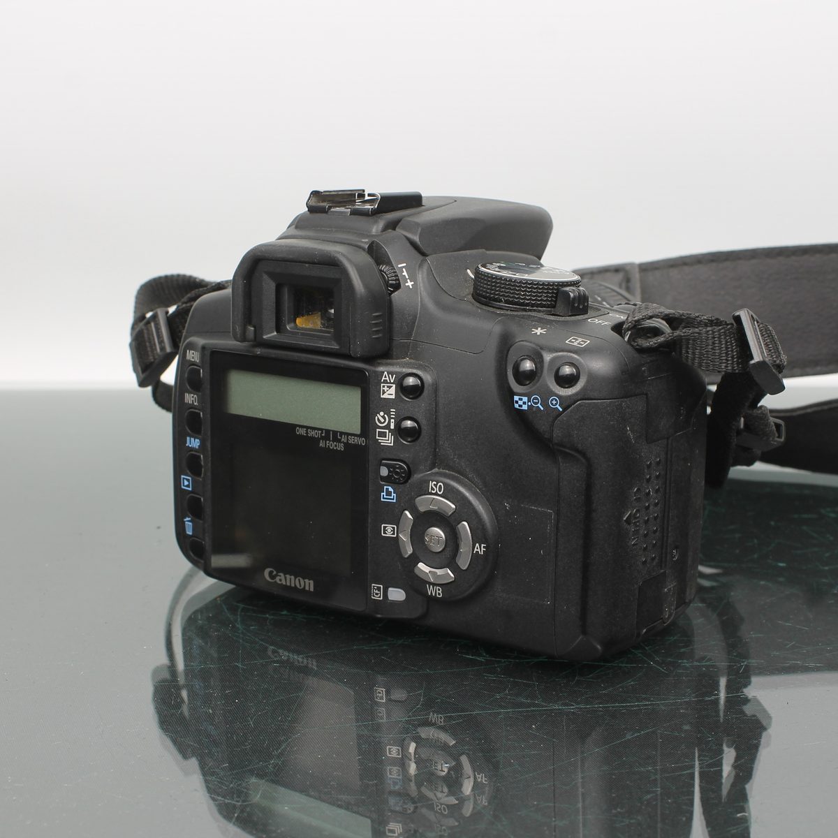 Canon EOS 350D + 18-50mm f/3.5-5.6 DC