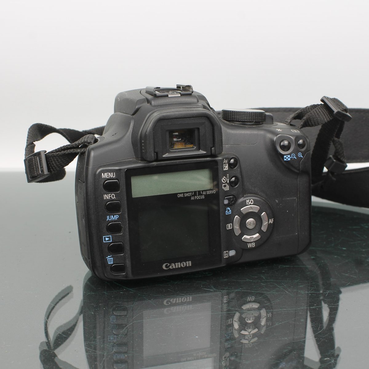 Canon EOS 350D + 18-50mm f/3.5-5.6 DC