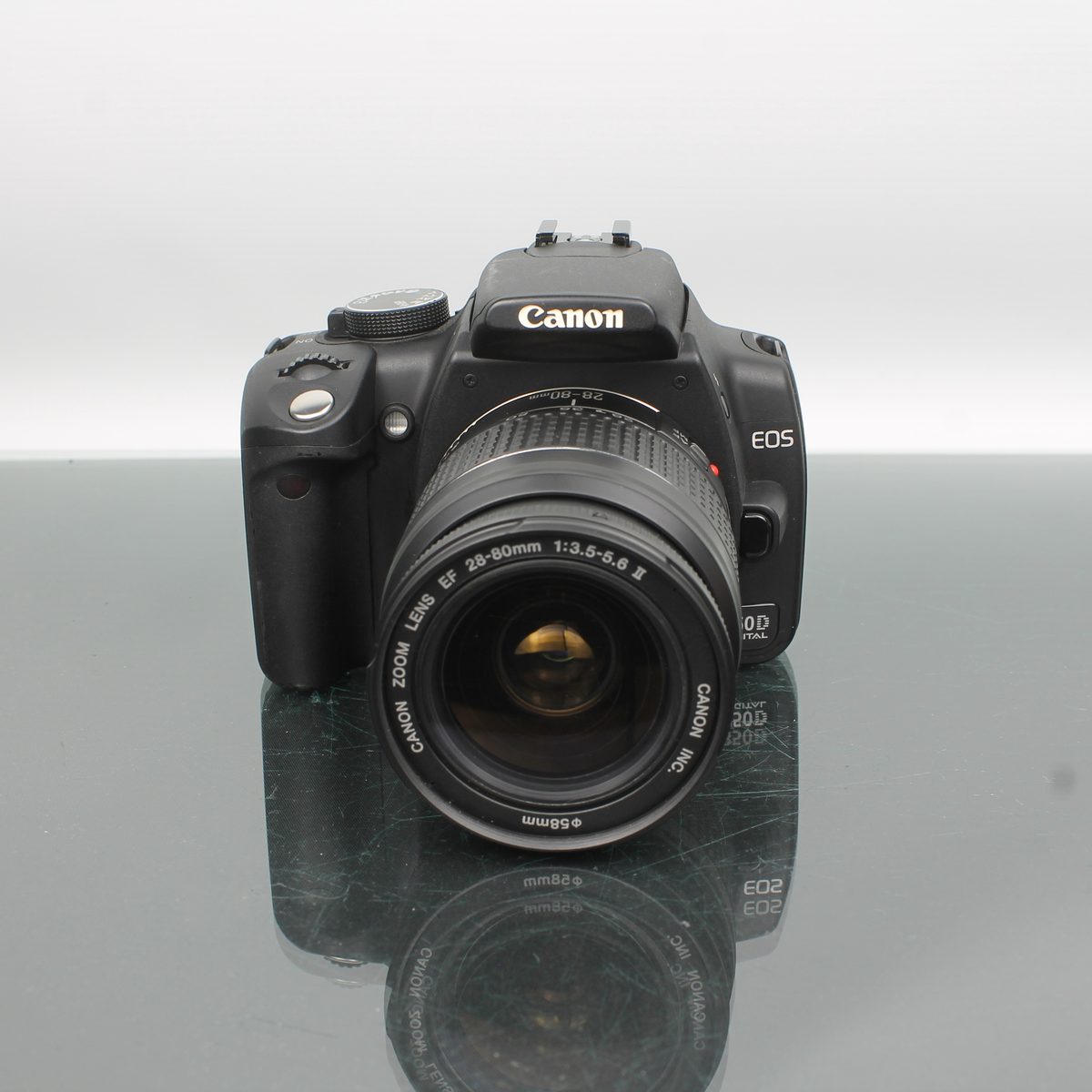 Canon EOS 350D + Canon EF 28mm-80mm f/3.5-5.6 II