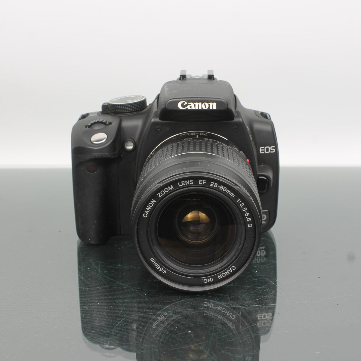 Canon EOS 350D + Canon EF 28mm-80mm f/3.5-5.6 II