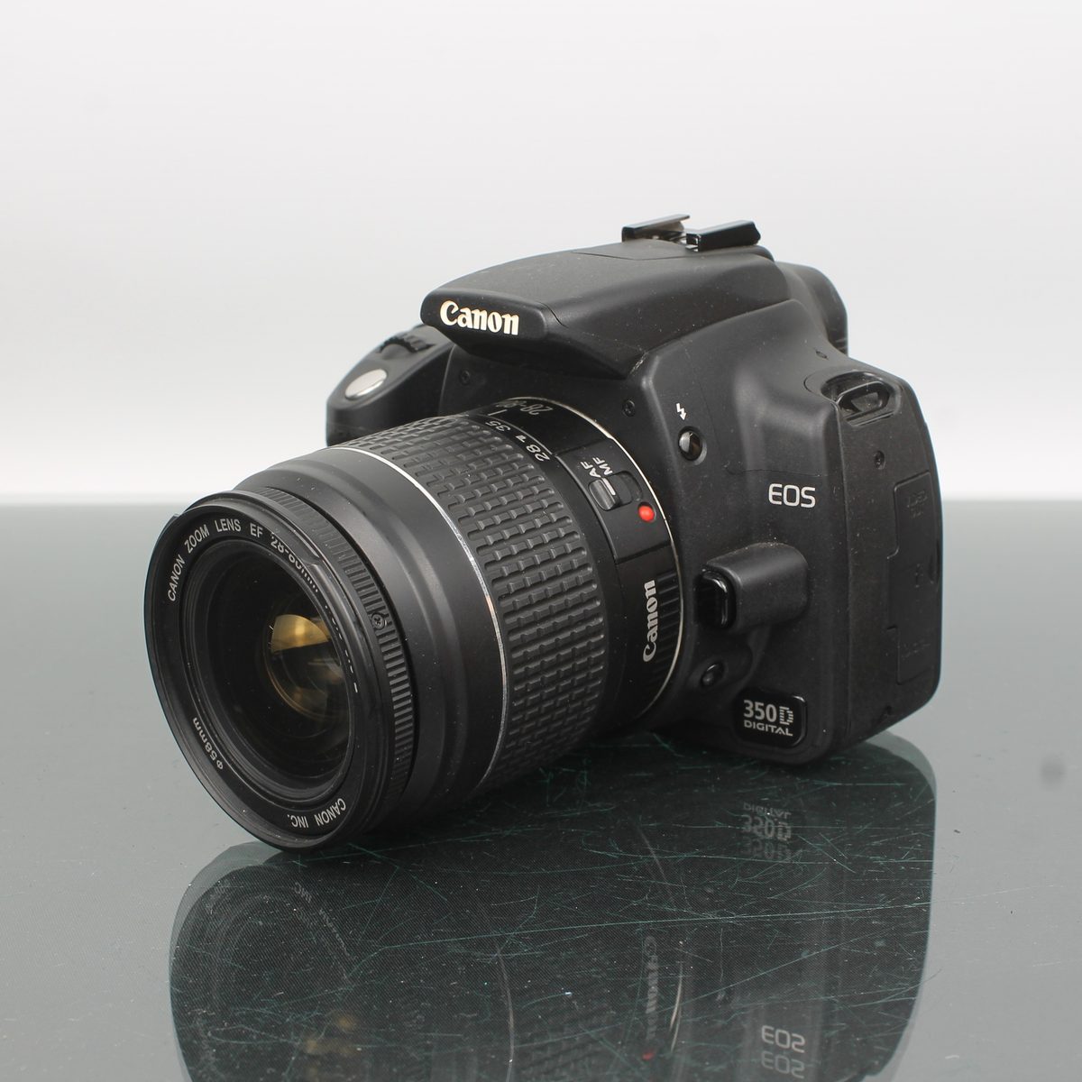 Canon EOS 350D + Canon EF 28mm-80mm f/3.5-5.6 II