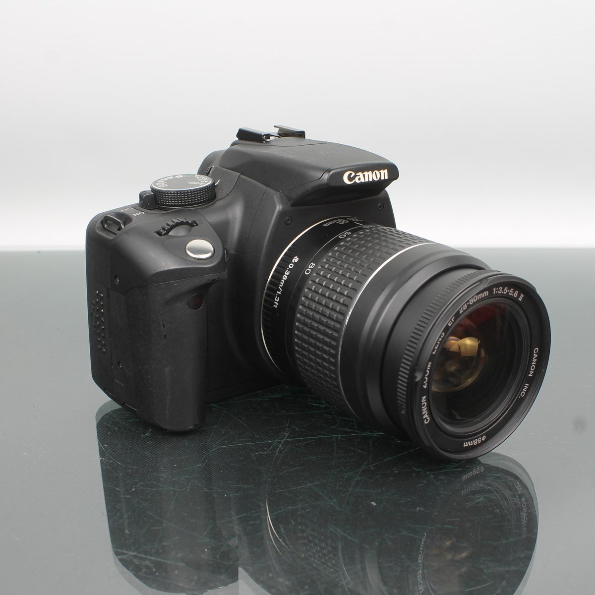 Canon EOS 350D + Canon EF 28mm-80mm f/3.5-5.6 II