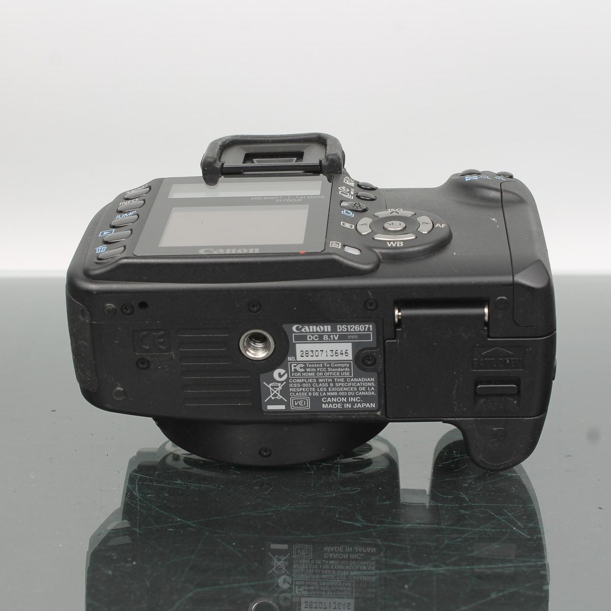 Canon EOS 350D + Canon EF 28mm-80mm f/3.5-5.6 II