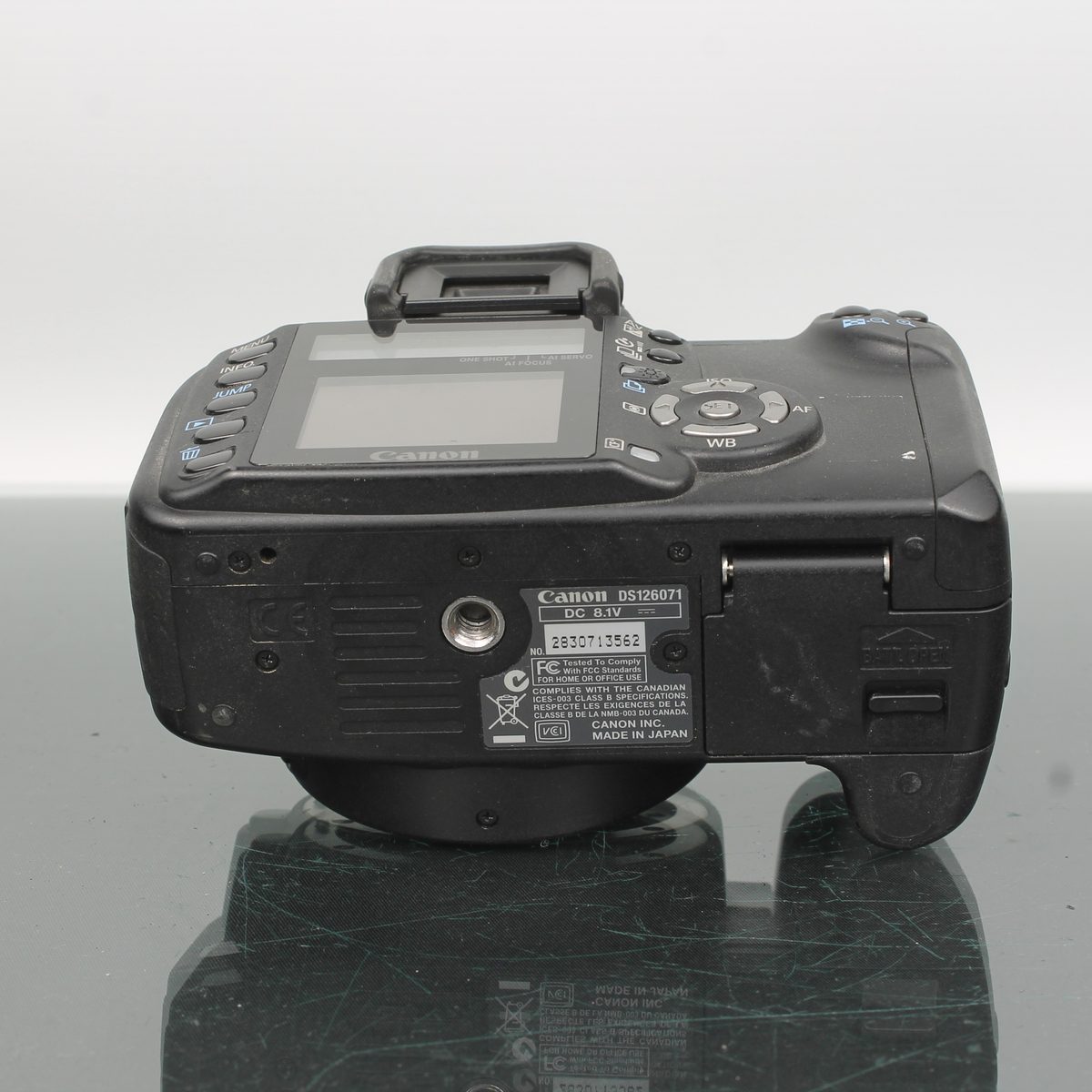 Canon EOS 350D + Canon EF-S 18-55mm f/3.5-5.6 II