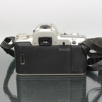Pentax MZ-50 + Sigma Zoom 28-80mm 3.5-5.6 Macro