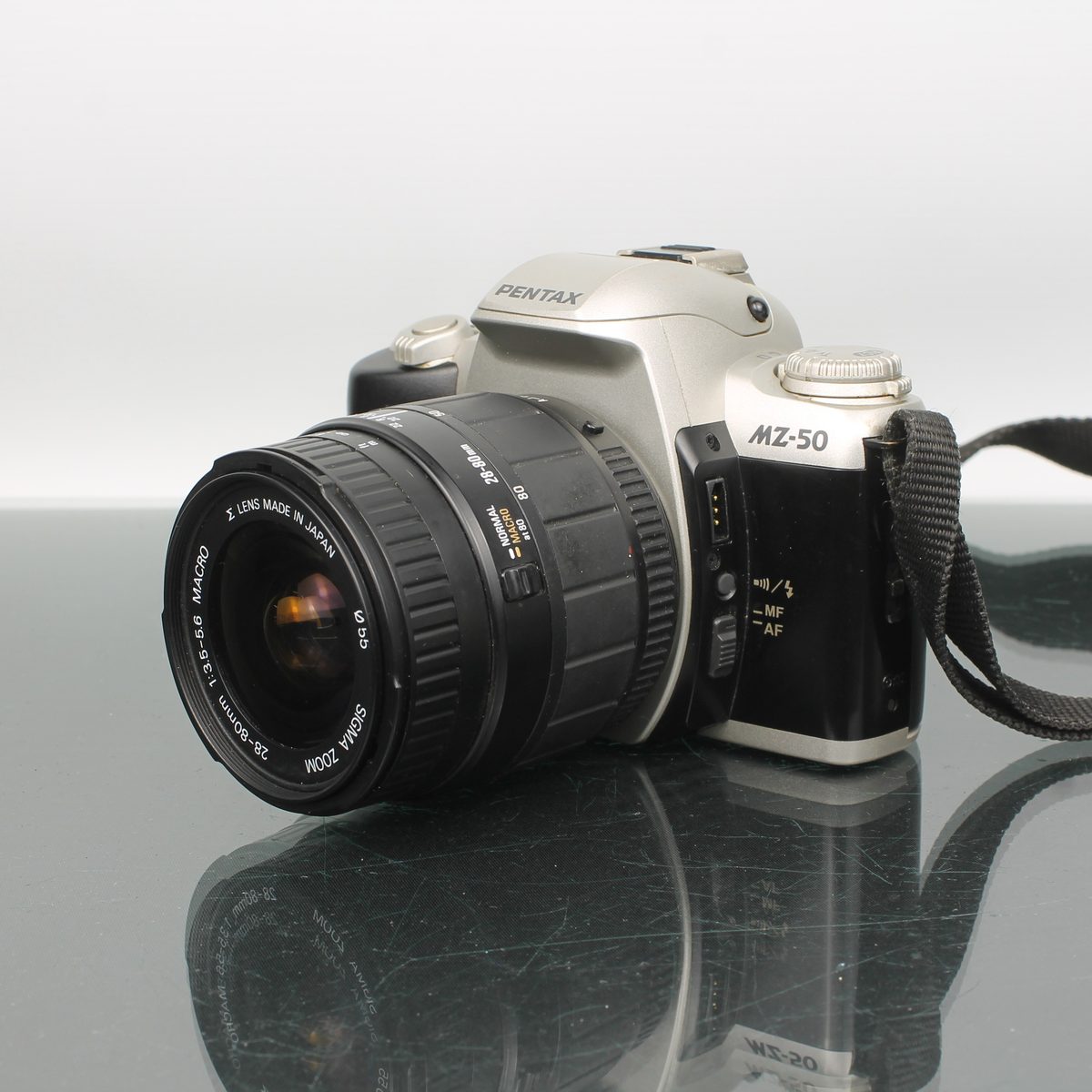 Pentax MZ-50 Film SLR Camera Kit with Sigma 28-80mm Lens – Dutch