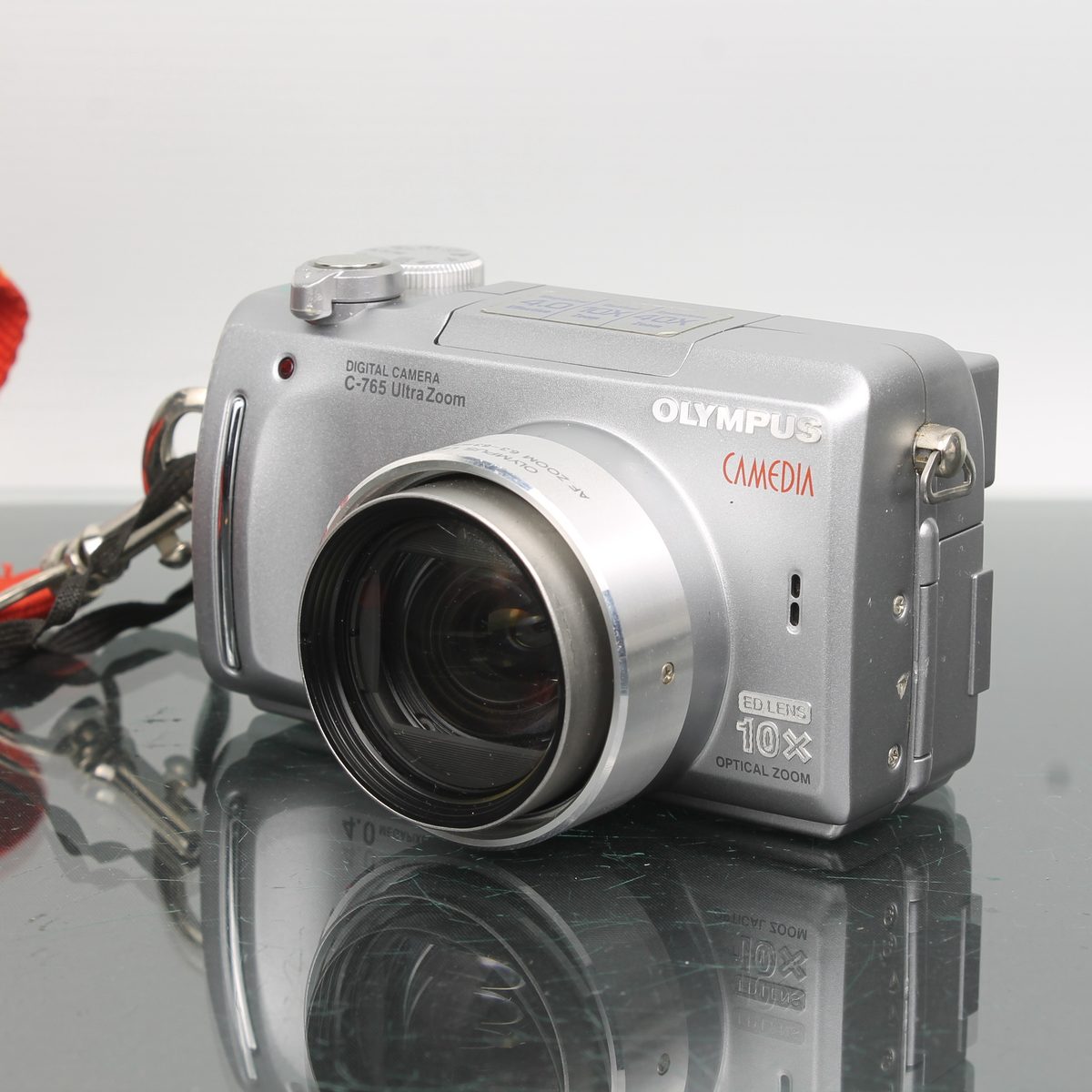 Olympus C-765 Ultra Zoom
