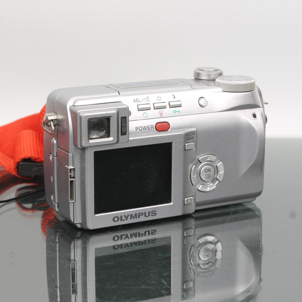 Olympus C-765 Ultra Zoom