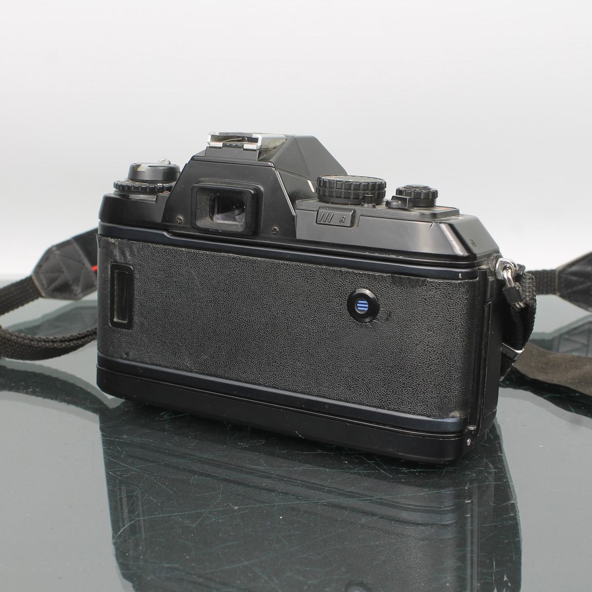 Nikon F 501 AF NIKKOR 35-70mm 本体 Nikon F501 AF Film SLR Camera + AF Nikkor 35-70mm Lens – Dutch|Thrift