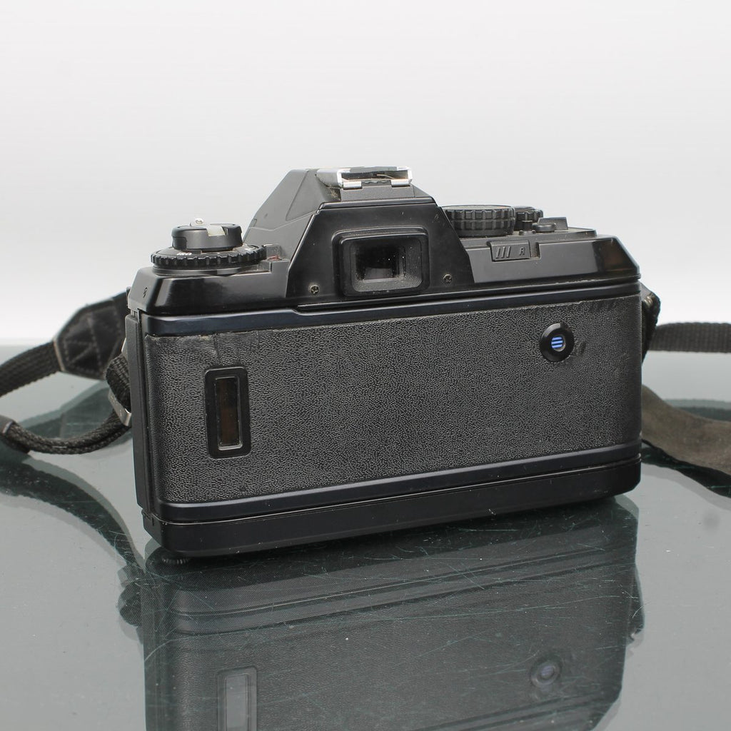 Nikon F501 + AF Nikkor 35-70mm 1:3.3-4.5