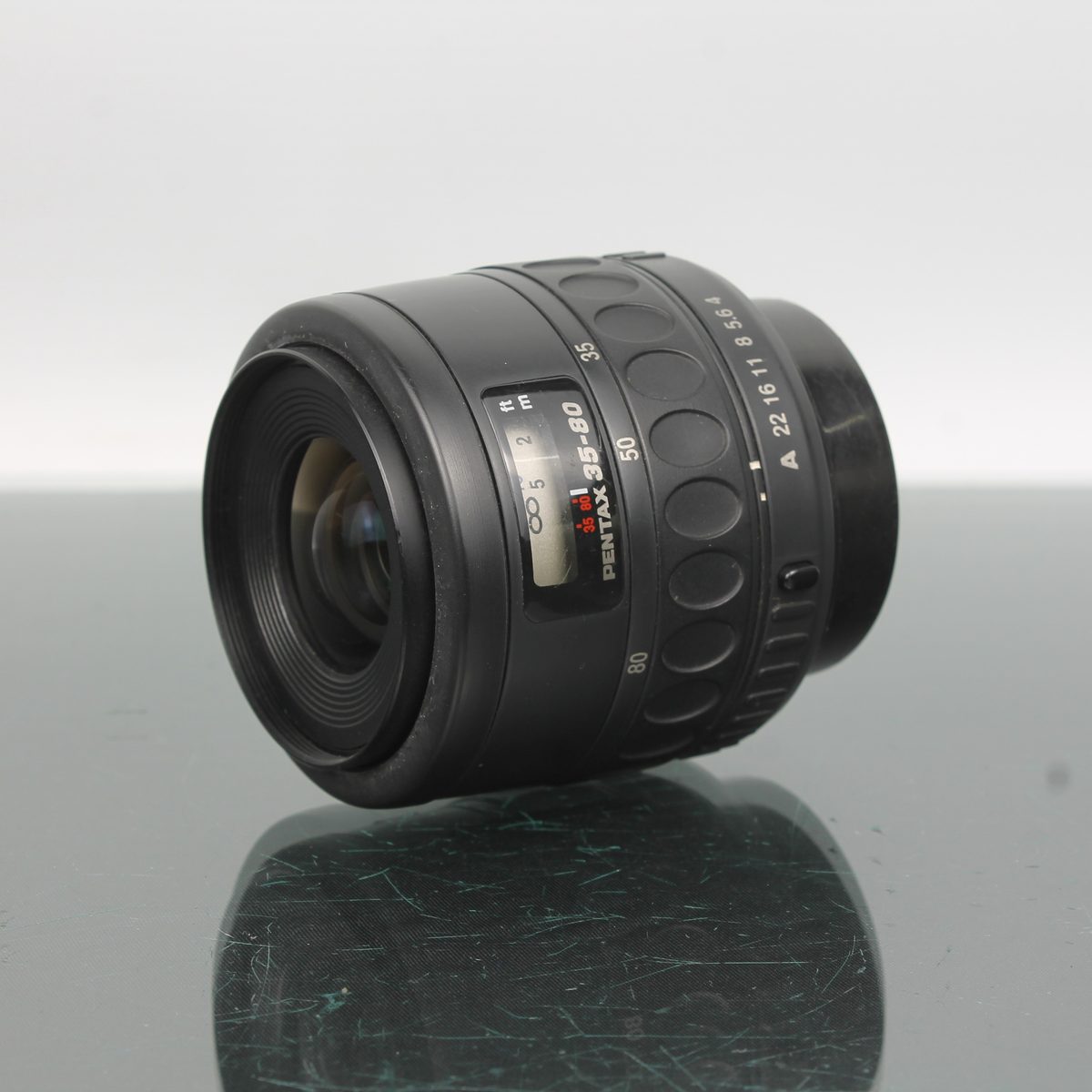 SMC Pentax-F 1:4-5.6 35-80mm