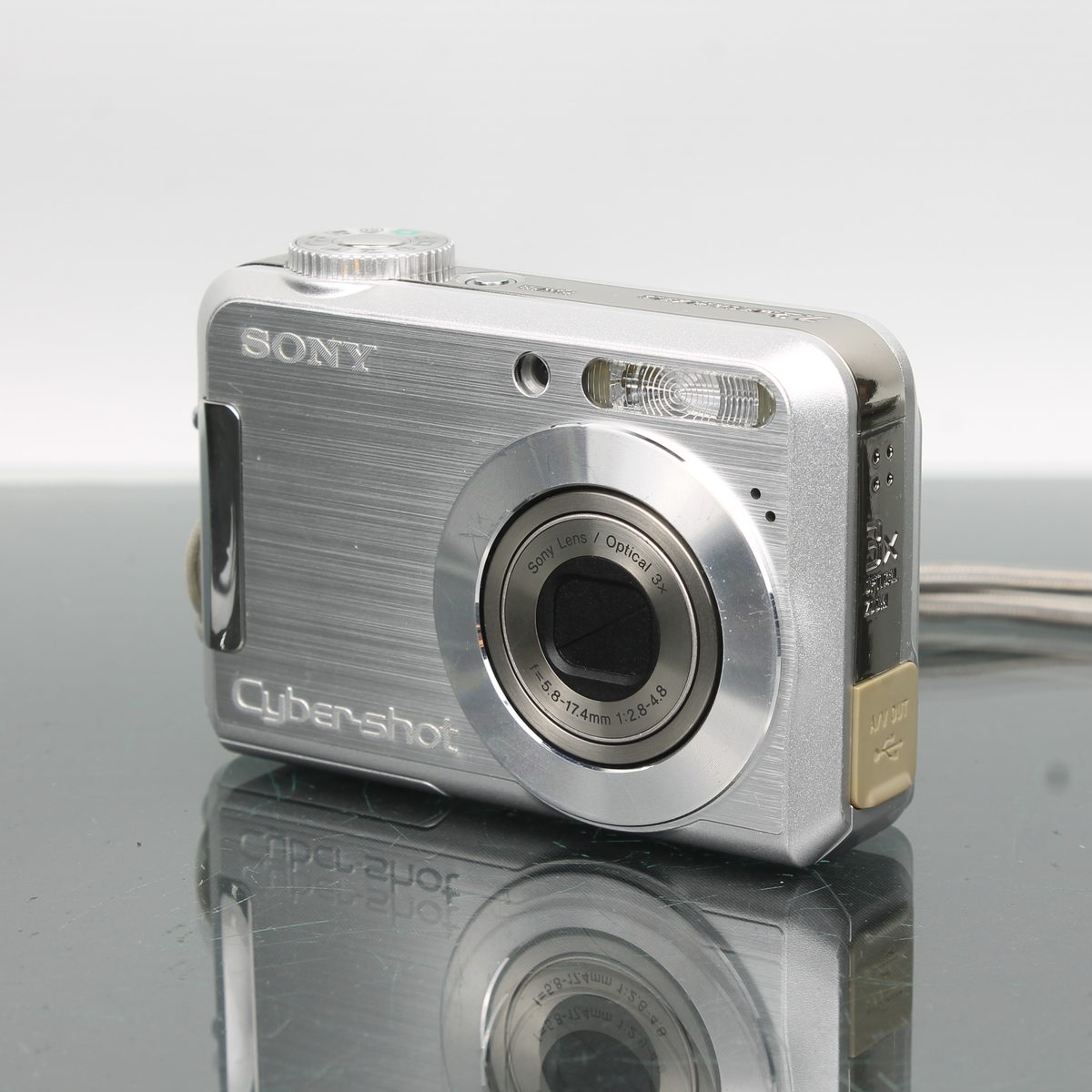 Sony Cybershot DSC-S700