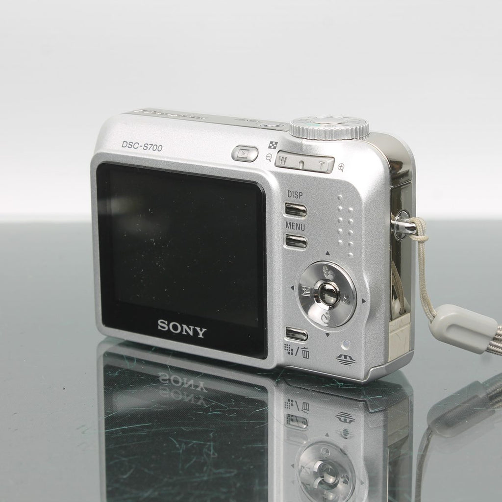 Sony Cybershot DSC-S700