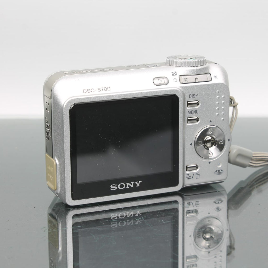 Sony Cybershot DSC-S700