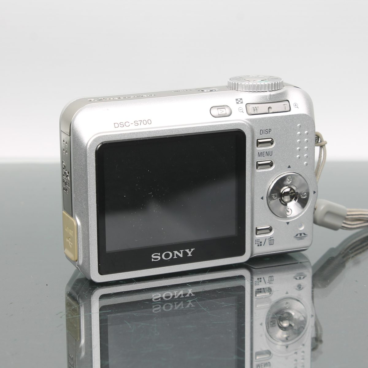 Sony Cybershot DSC-S700