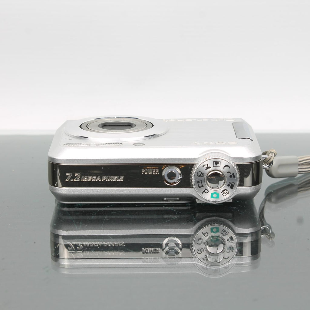 Sony Cybershot DSC-S700