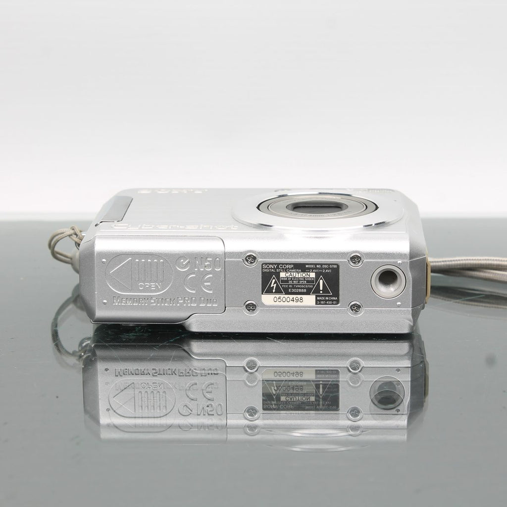 Sony Cybershot DSC-S700