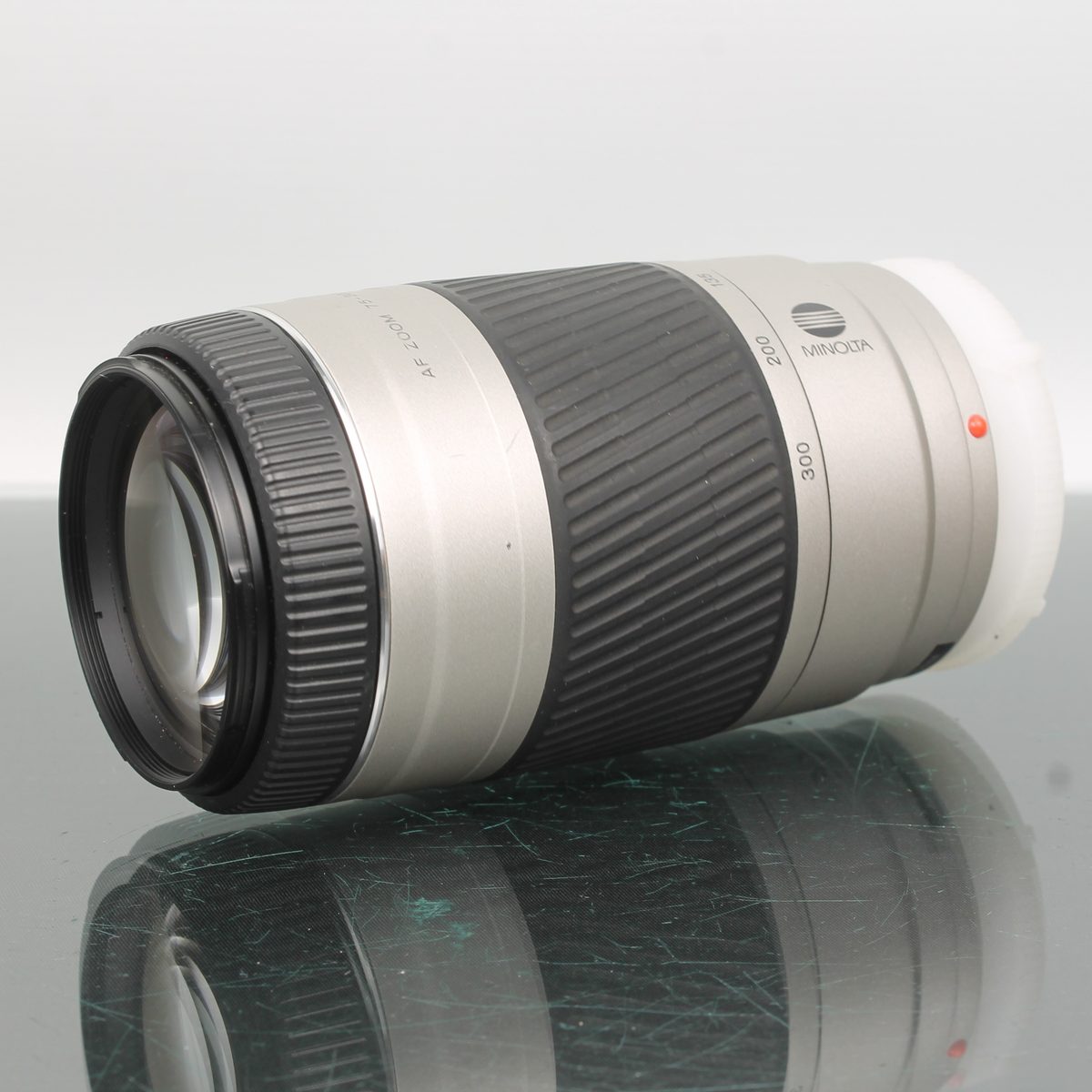 Minolta AF Zoom 75-300mm f/4.5-5.6 D