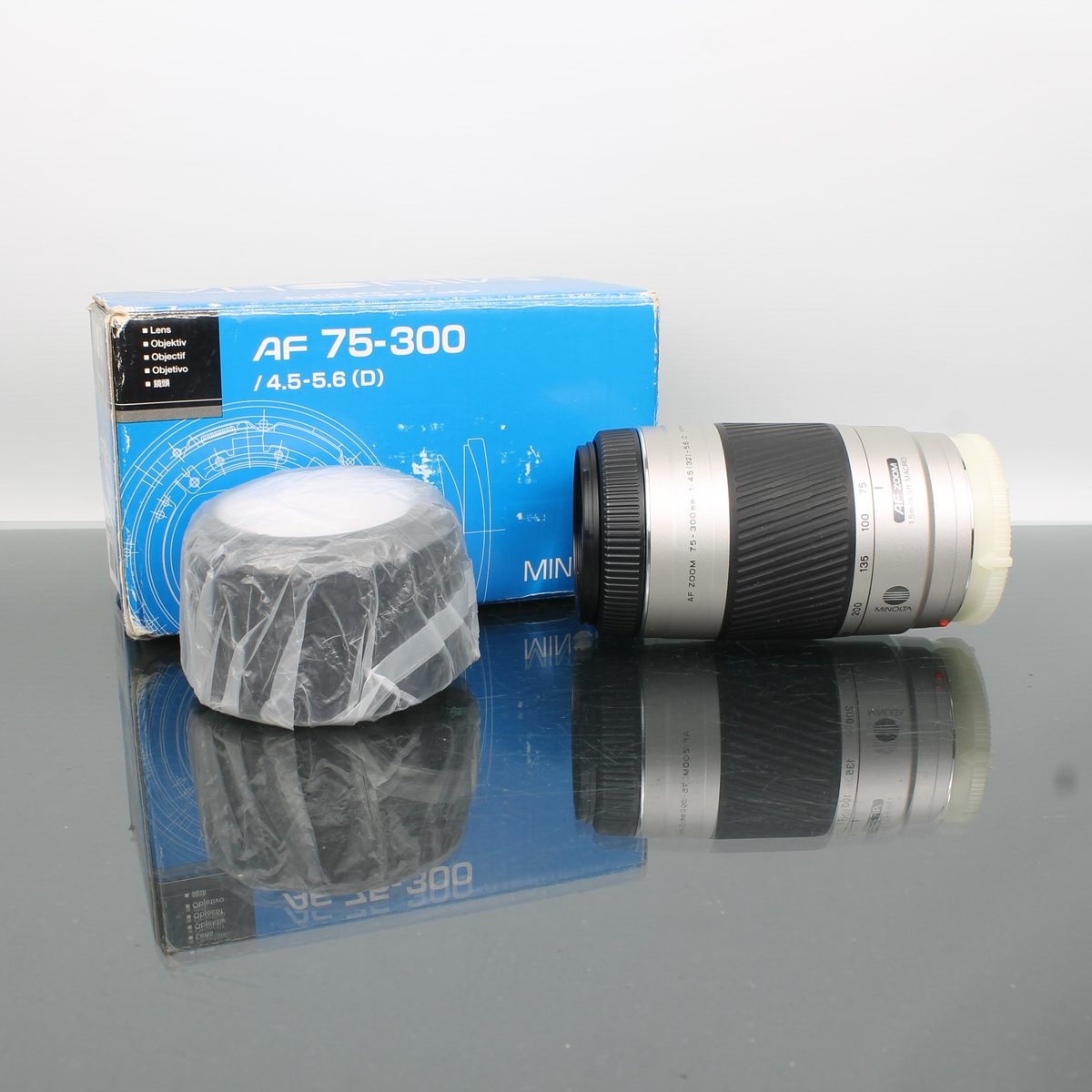 Minolta AF 75-300mm f/4.5-5.6 D