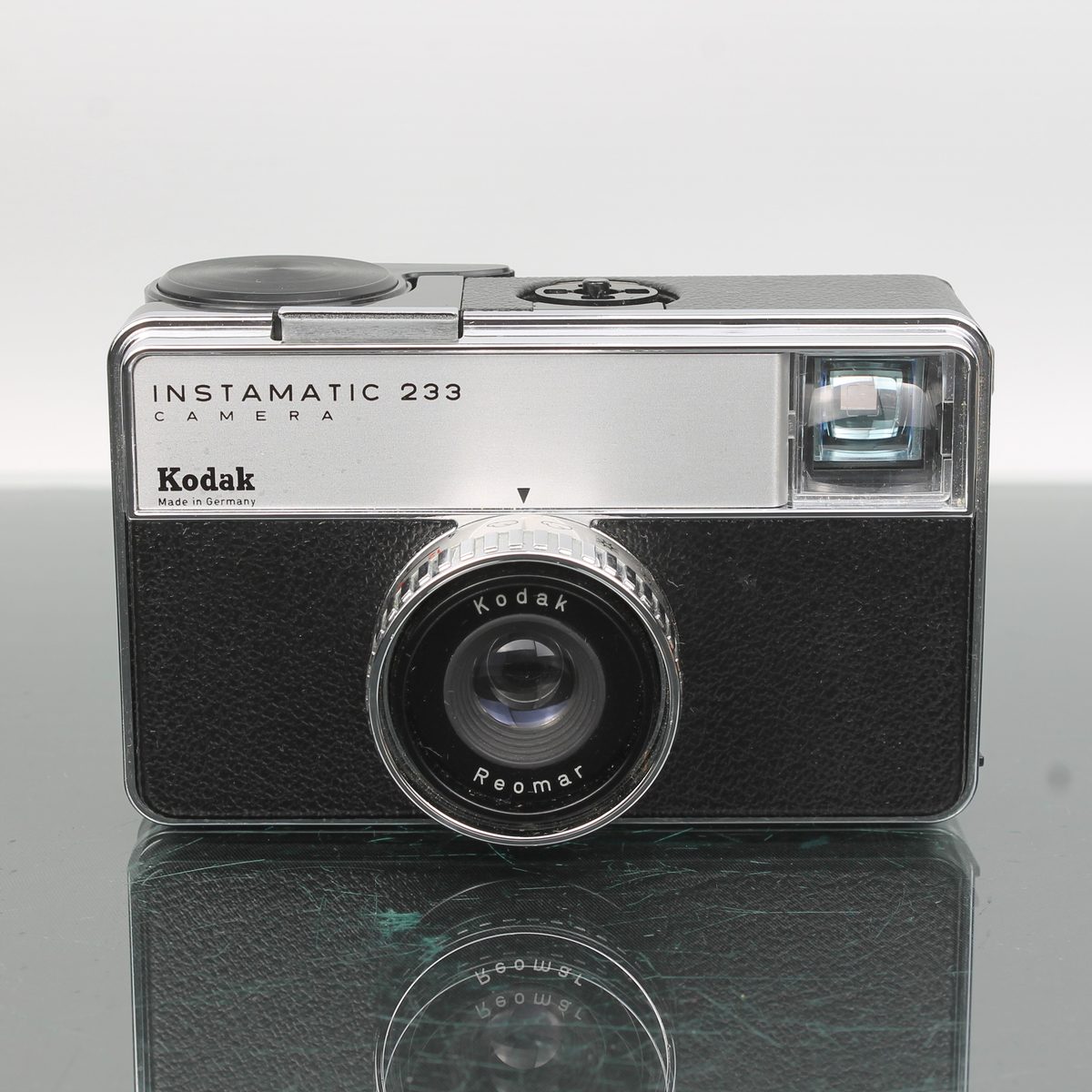 Kodak Instamatic 233