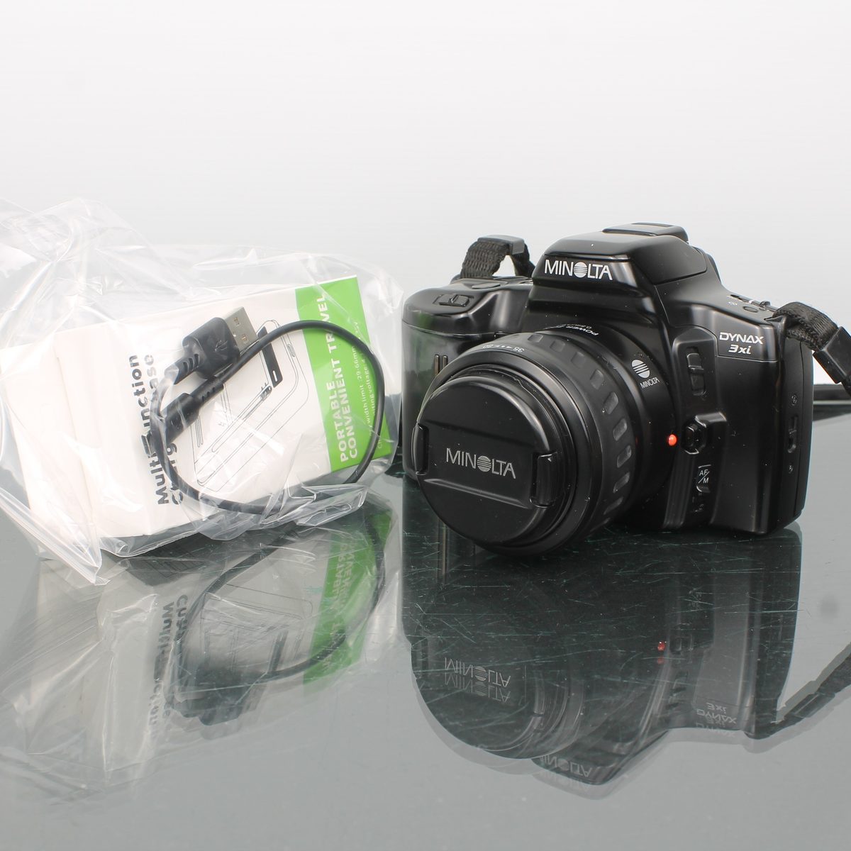 Minolta Dynax 3xi + 35-80AF Lens