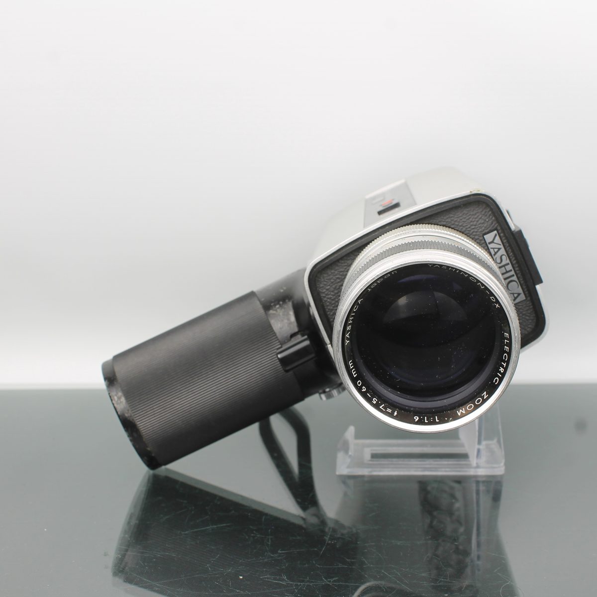 Yashica Electro 8 LD-8
