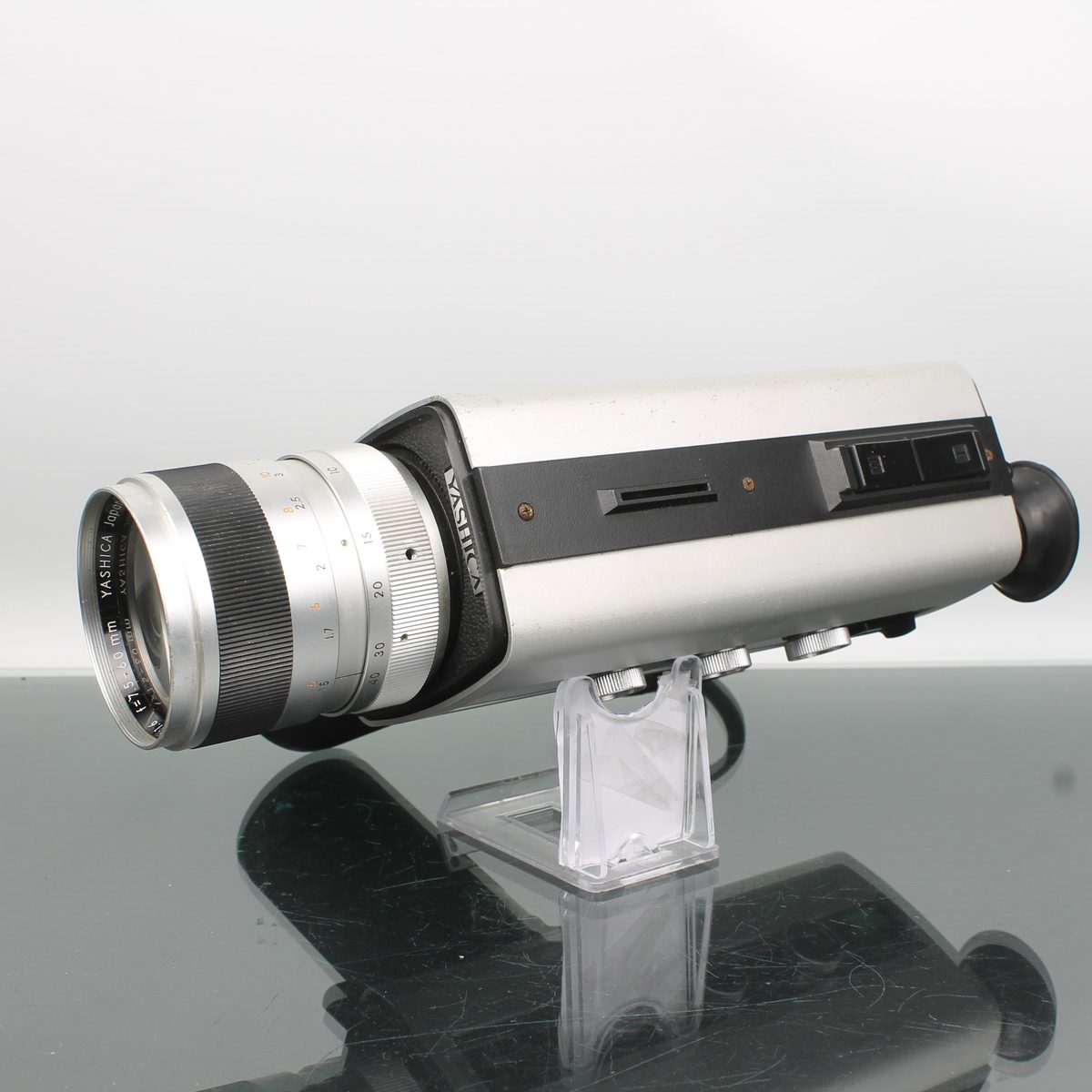 Yashica Electro 8 LD-8