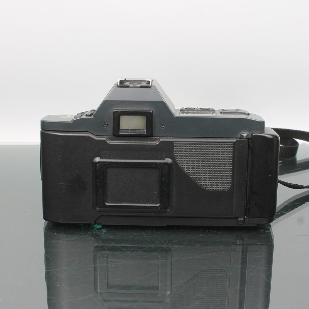 Canon T70 + Canon FD 135mm f/3.5