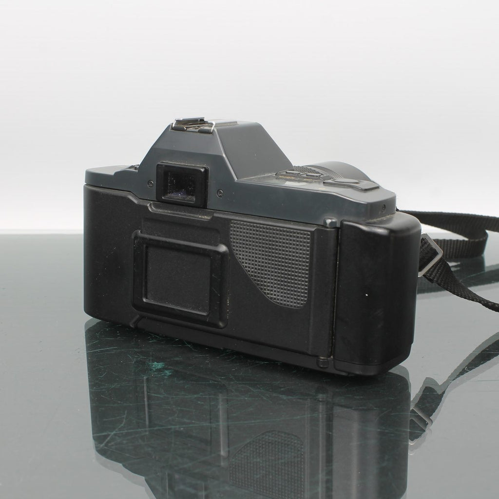Canon T70 + Canon FD 135mm f/3.5