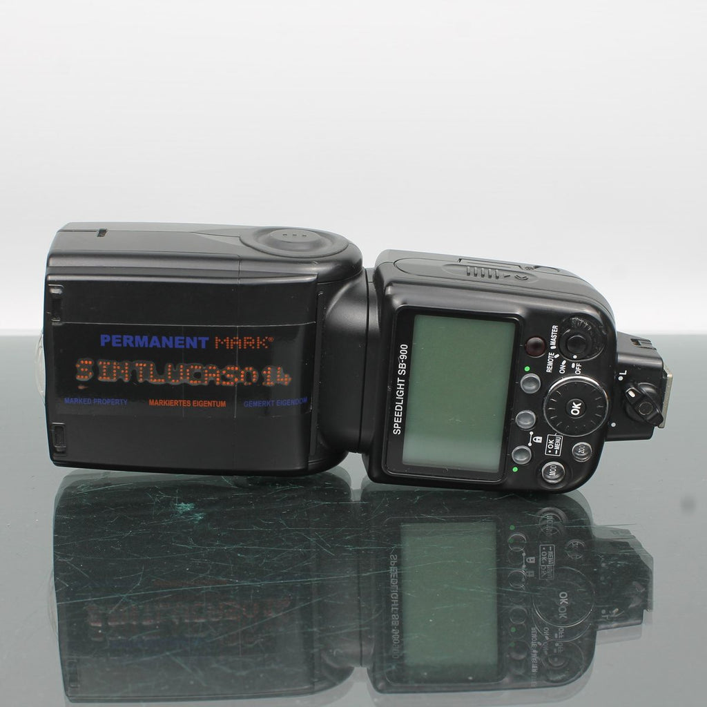 Nikon Speedlight SB-900