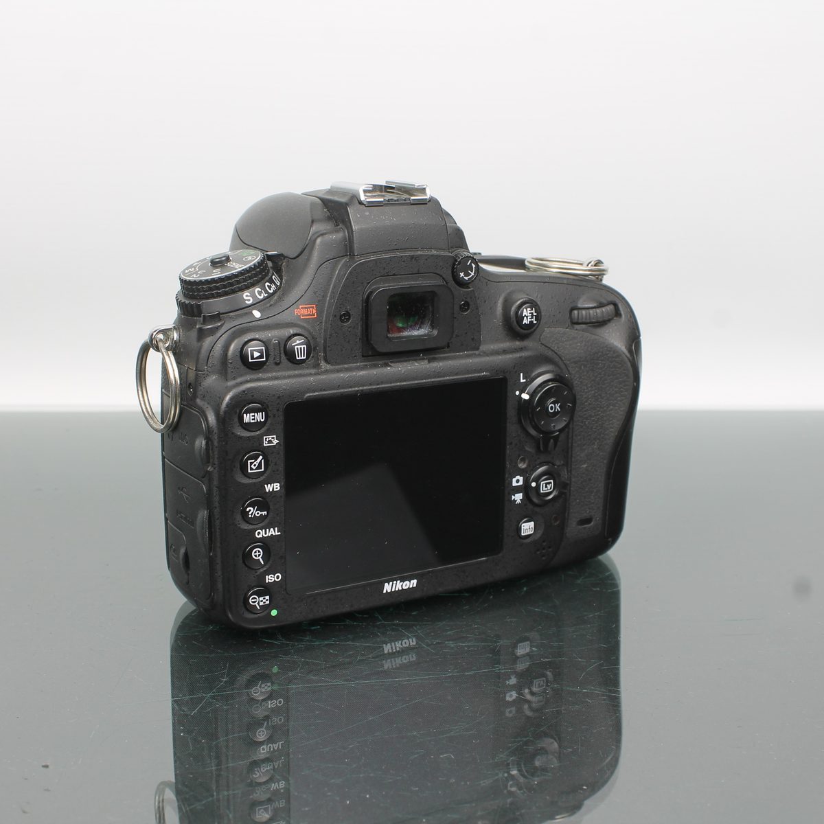 Nikon D610
