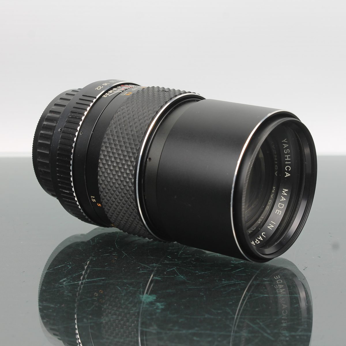 Yashica ML 135mm f/2.8 + B+W 55E 010 1x