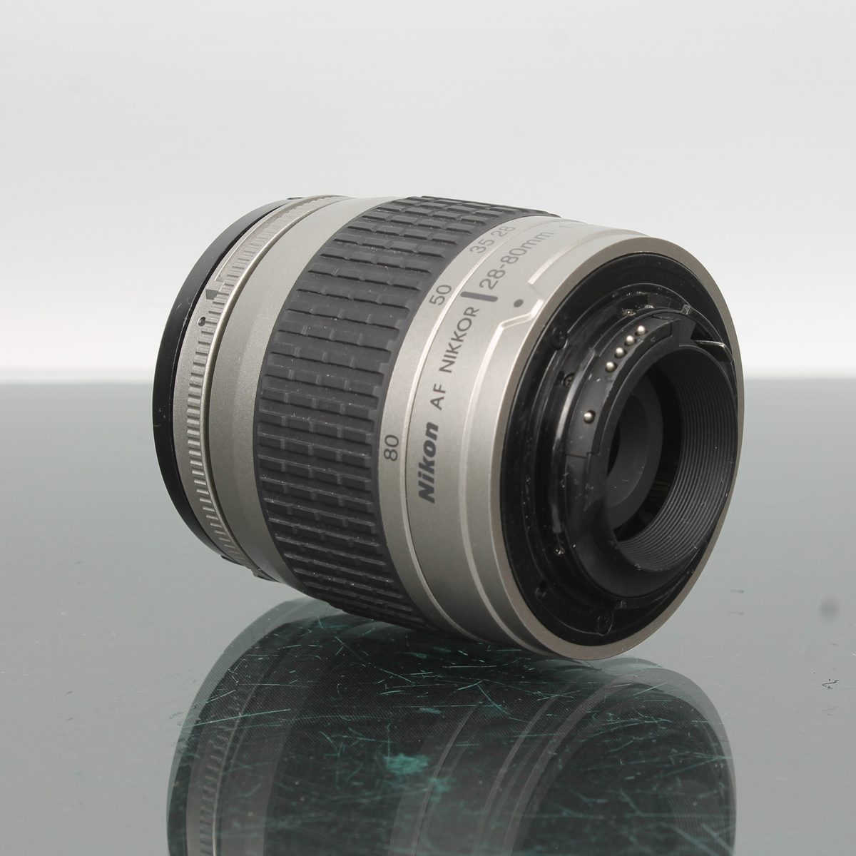 Nikon AF Nikkor 28-80mm f/3.3-5.6 G