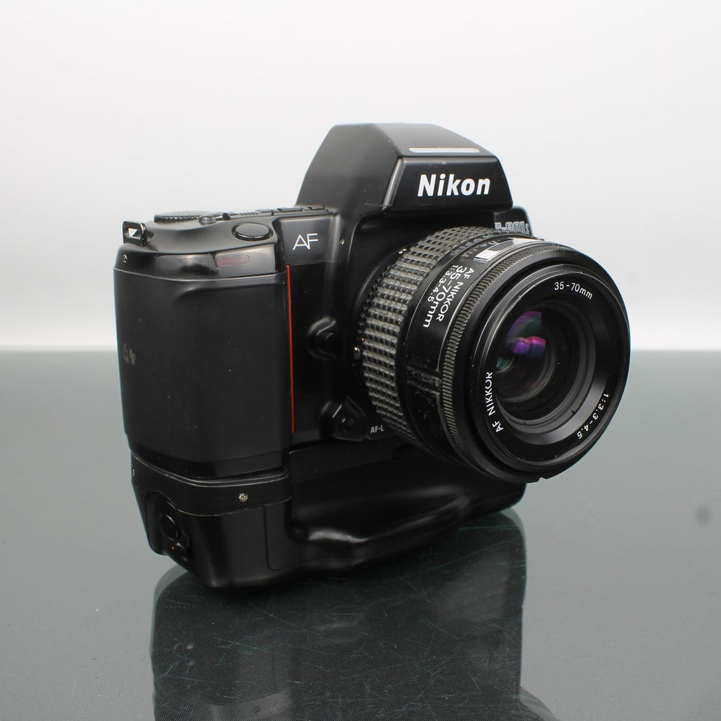 Nikon F-801s + Nikkor 35-70mm f/3.3-4.5