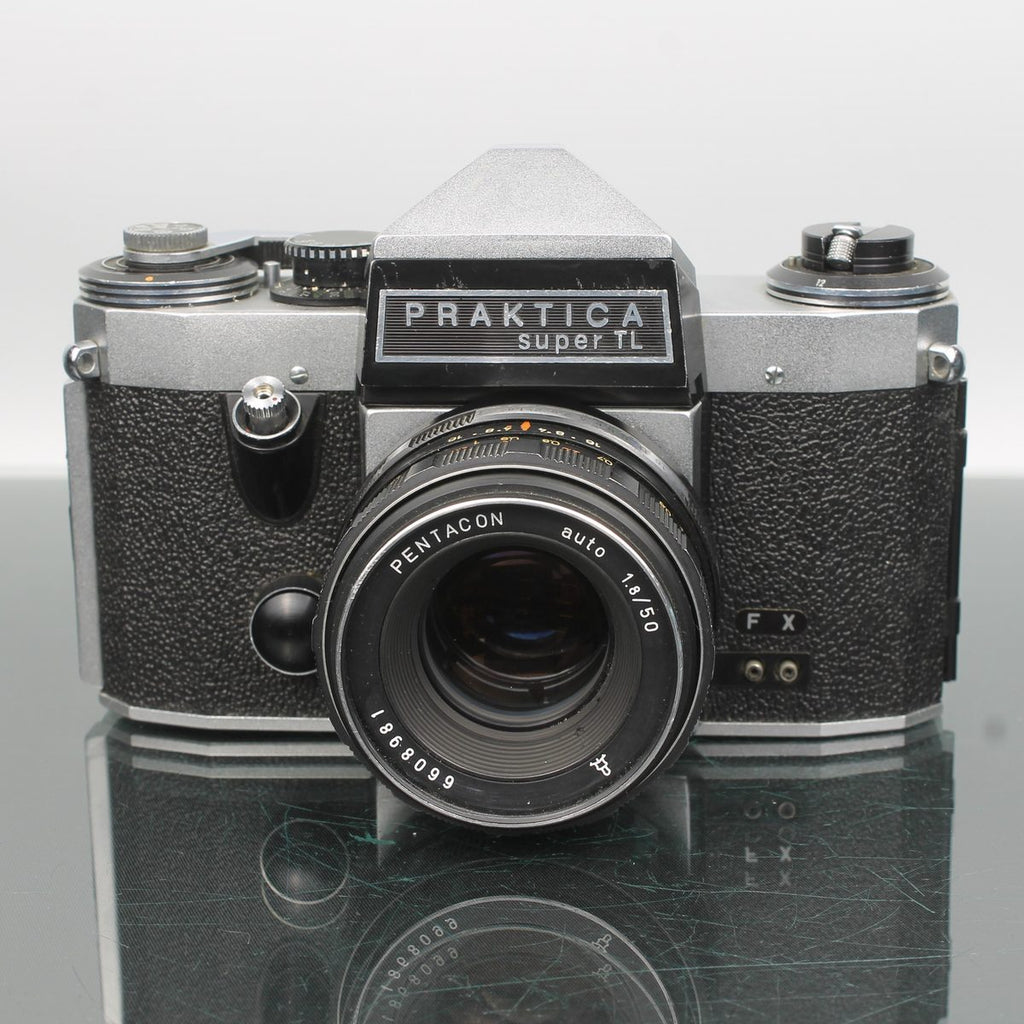 Praktica Super TL + Pentacon Auto 50mm f/1.8