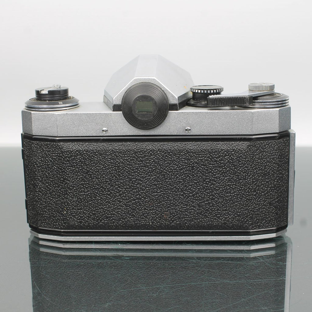 Praktica Super TL + Pentacon Auto 50mm f/1.8