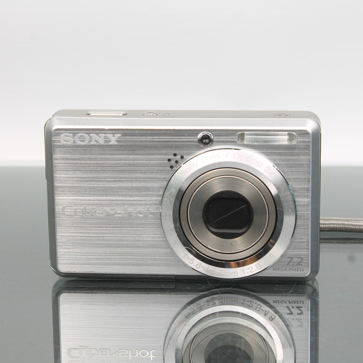 Sony Cyber-shot DSC-S750