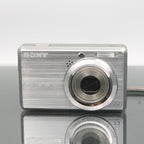 Sony Cyber-shot DSC-S750