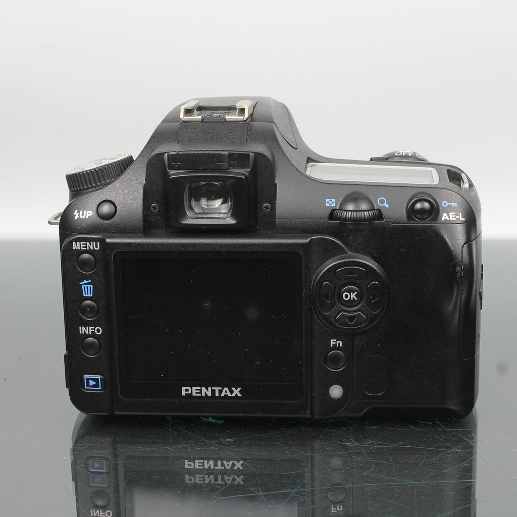 Pentax K110D + Pentax-DA 3.5-5.6 18-55mmAL