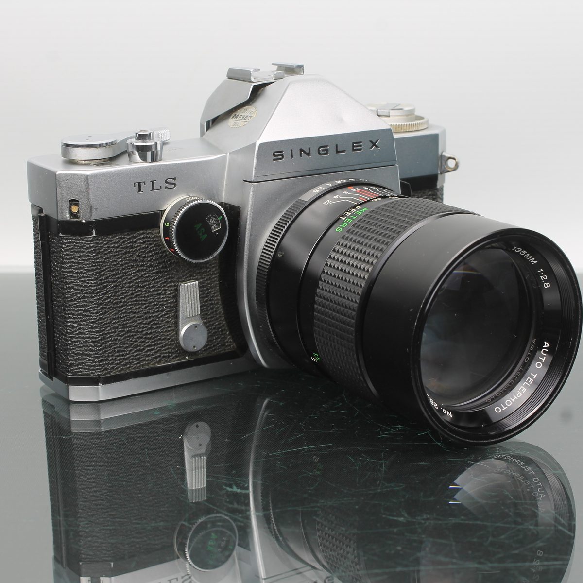 Ricoh Singlex TLS + Vivitar 135mm f/2.8