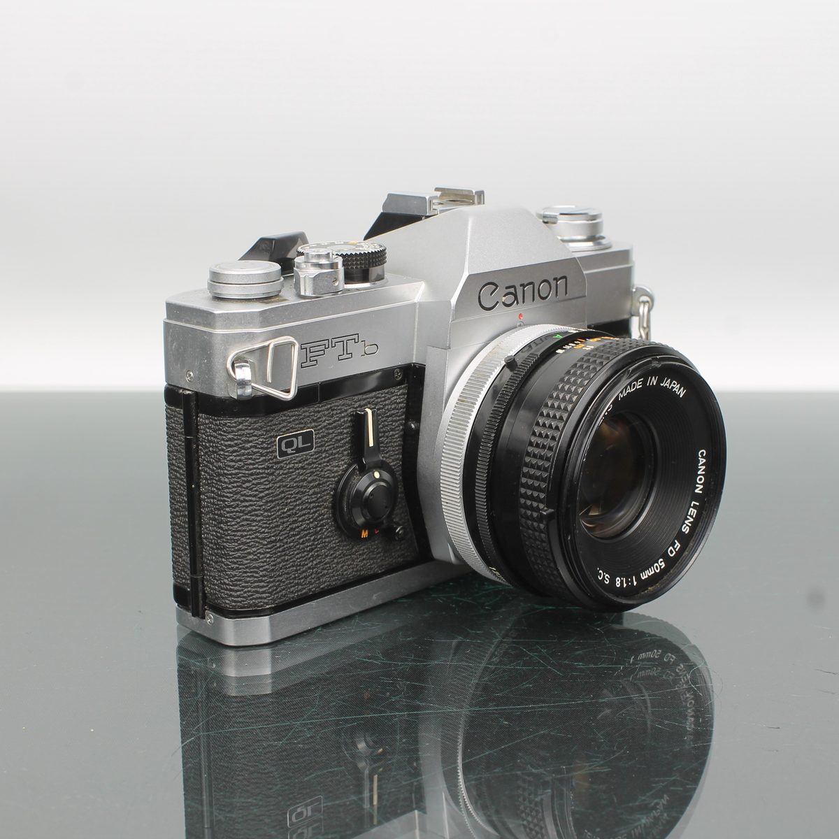 Olympus OM10 Kit Review 2025: A Beginner-Friendly Analog Classic