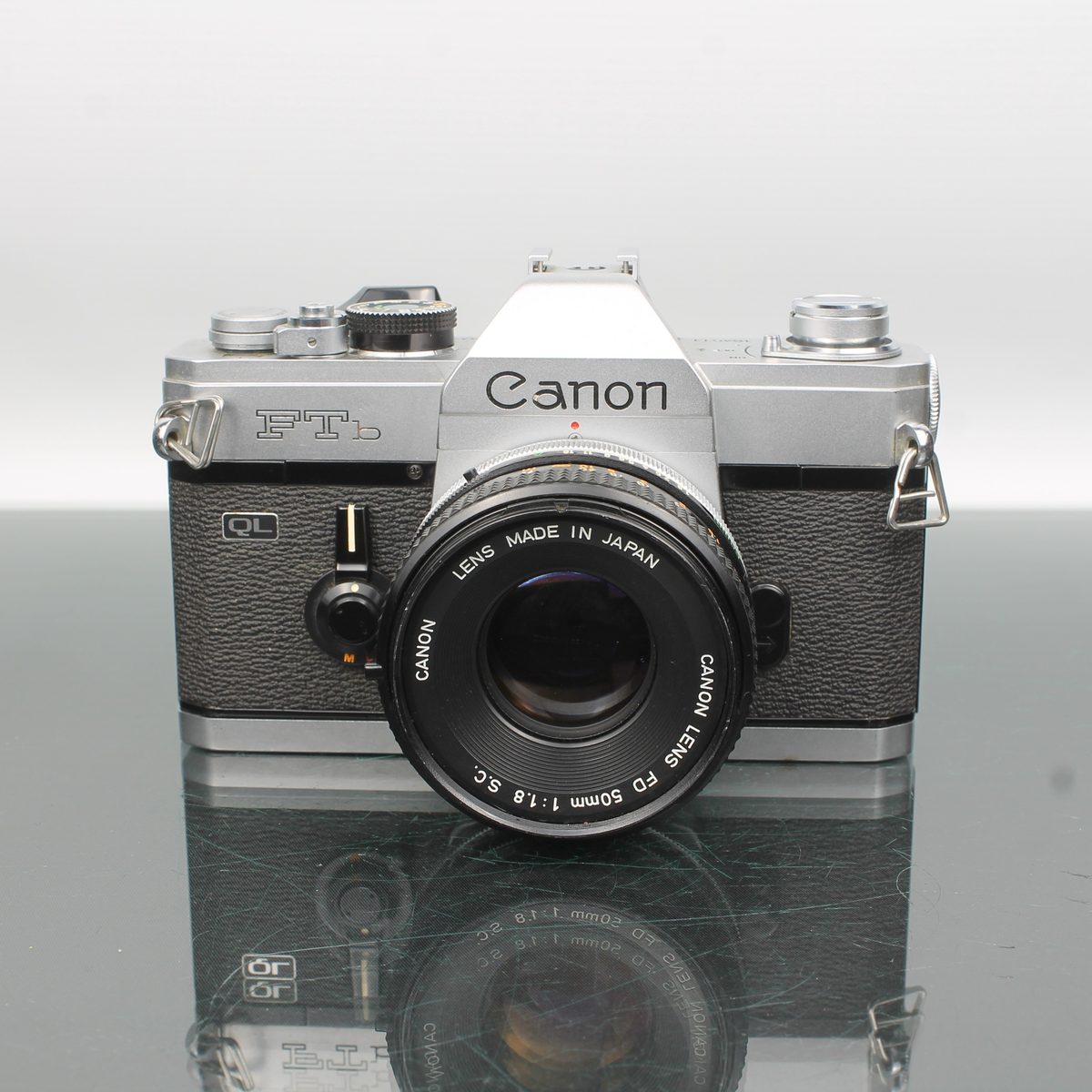 Canon FTb QL + 50mm 1.8 S.C.